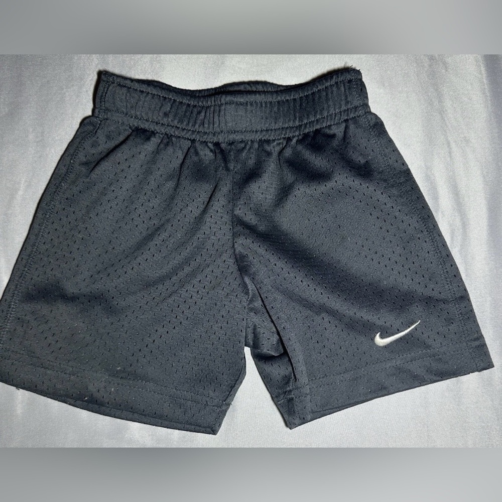 Nike Toddler Boy Shorts Size 2T Black